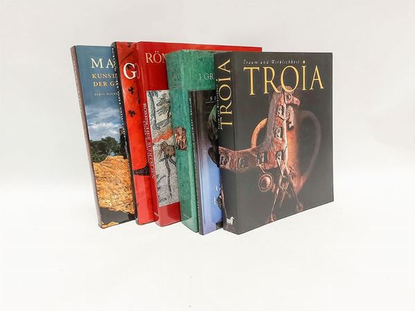 Lotto di libri su greci e romani  - Auction The sicilian Library of d'Agata Family - Maison Bibelot - Casa d'Aste Firenze - Milano