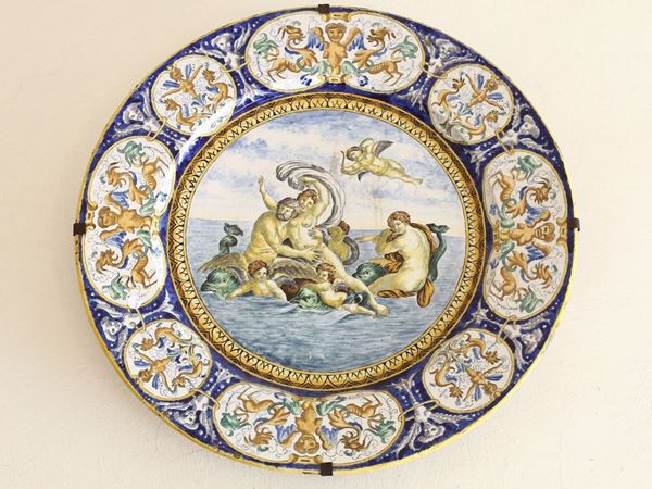 Large ceramic parade plate  (Naples, second half of the 19th century)  - Auction Furniture and Paintings from a villa in Fiesole (FI) - Maison Bibelot - Casa d'Aste Firenze - Milano