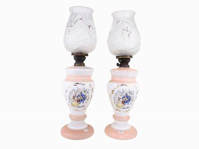 Coppia di Lampade Ad Olio in Opalina Bianca e Rosa