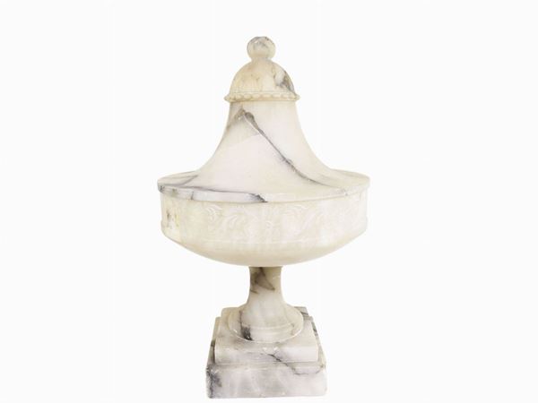 Large alabaster lamp  (early 20th century)  - Auction The Muccia Breda Collection in Villa Donà -  Borbiago of Mira (Venice) - Maison Bibelot - Casa d'Aste Firenze - Milano