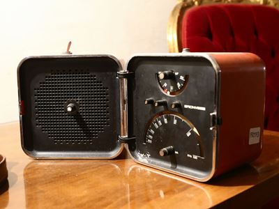 Radio Cubo Brionvega