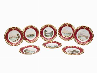 Serie di Otto Piatti in Porcellana Policroma