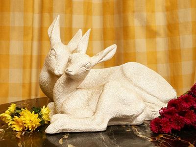 Gruppo in Ceramica con Decoro a Smalto Bianco in Rilievo Zaccagnini