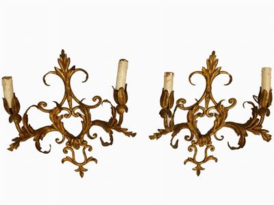 Coppia di Appliques in Metallo e Tolle Dorata