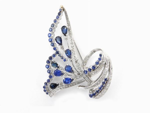 White gold brooch with diamonds and sapphires  (fifties)  - Auction Jewels and Watches - Maison Bibelot - Casa d'Aste Firenze - Milano