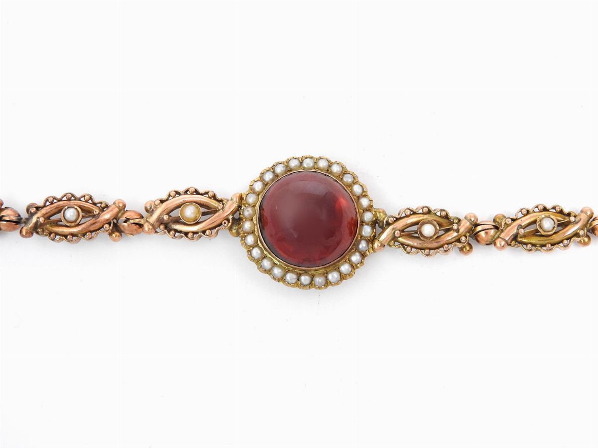 Bracciale Portaritratto in Oro a Basso Titolo con Granato e Microperle