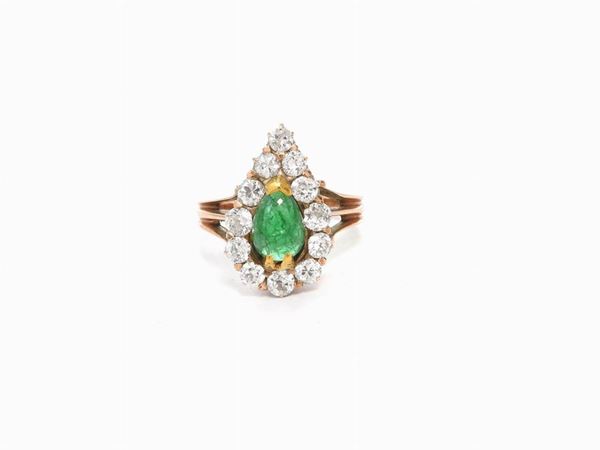 Low alloy pink gold ring with diamonds and emerald