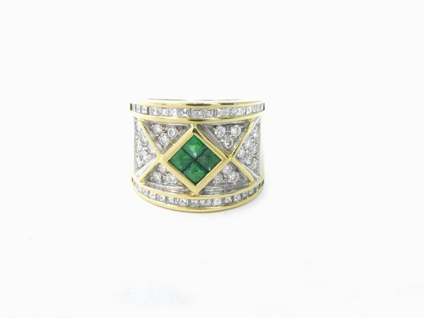 White and yellow gold band ring with diamonds and emeralds