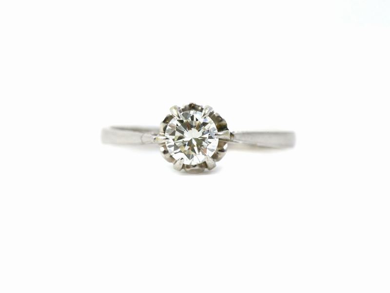 Anello Solitario in Oro Bianco con Diamante