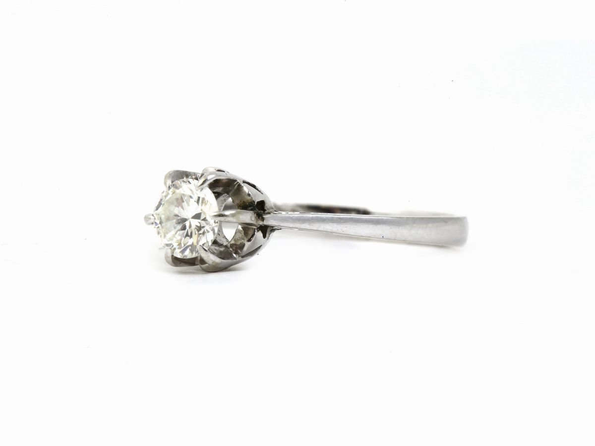 Anello Solitario in Oro Bianco con Diamante