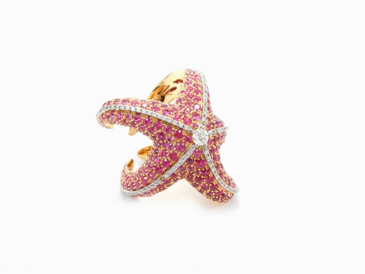 Anello Animalier in Oro Rosa con Diamanti e Corindoni Rosa