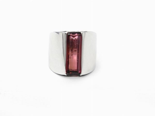 White gold band ring with black diamonds and pink tourmaline