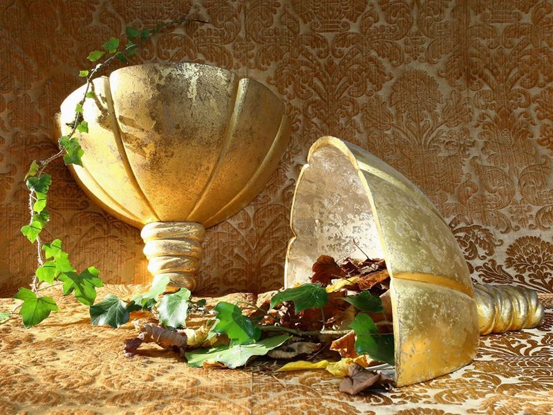 Coppia di Appliques in Terraccotta Dorata