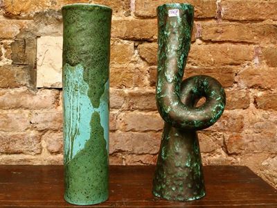 Due Vasi in Ceramica, uno Rodia Perugia
