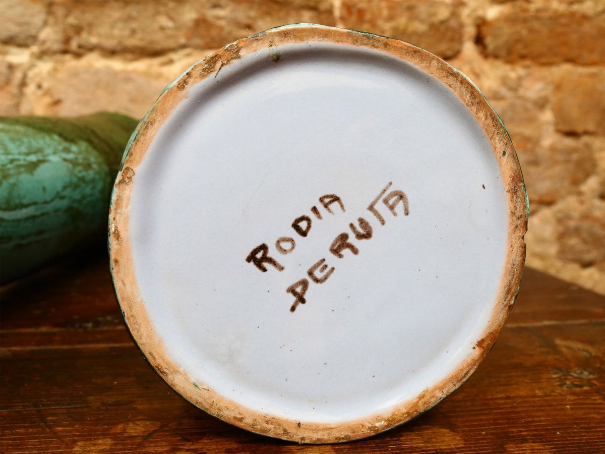 Due Vasi in Ceramica, uno Rodia Perugia