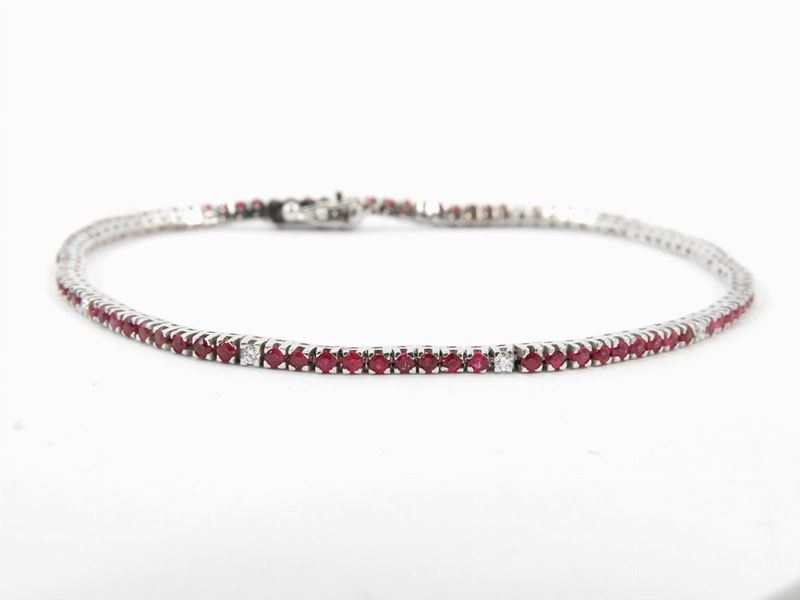 Bracciale Tennis in Oro Bianco con Diamanti e Rubini