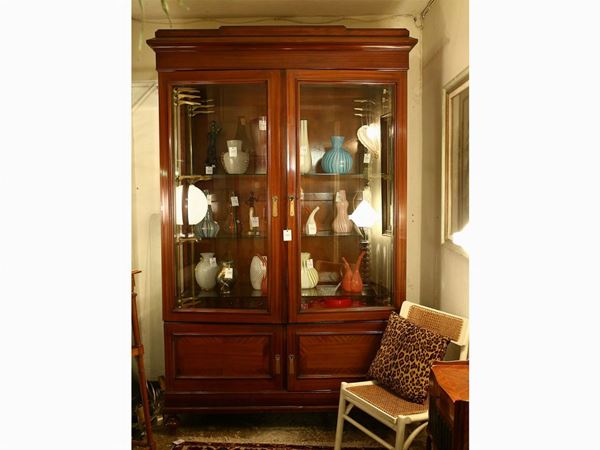 Large crystal cabinet inlaid and inlaid in satinwood and mahogany