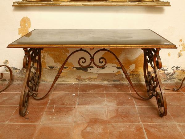 Two wrought iron furnishing accessories