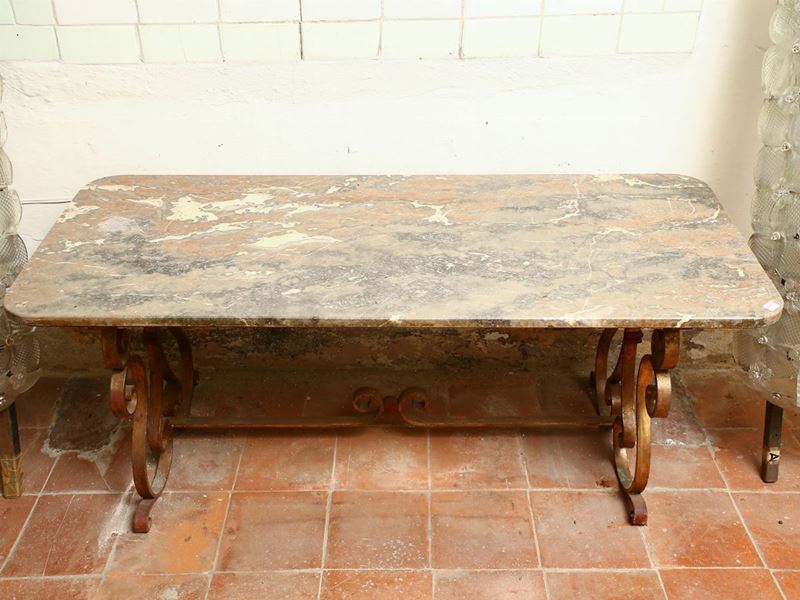 Tavolino Basso in Ferro Battuto Dorato