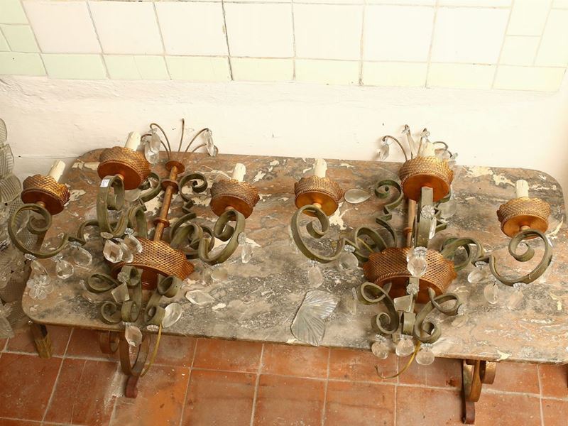 Coppia di Appliques in Ferro Battuto e Cristallo
