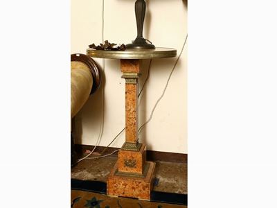 Tavolino Rotondo in Marmo Rosa di Verona