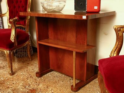 Tavolino Etagere Impiallacciato in Piuma di Noce