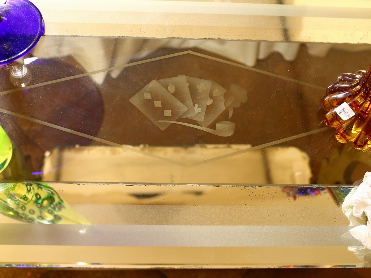 Tavolino da Fumo in Legno Laccato e Vetro