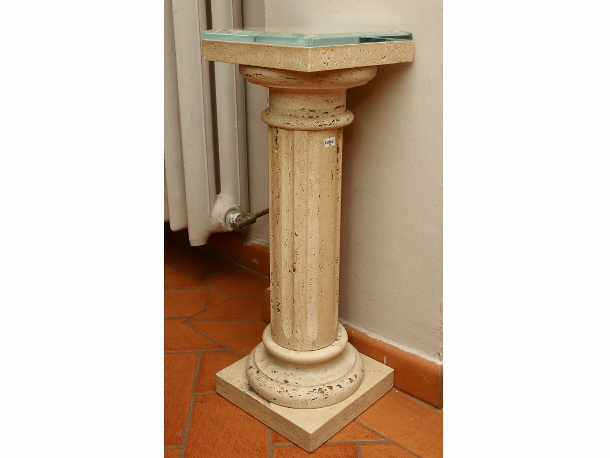 Coppia di Colonne Scanalate in Travertino