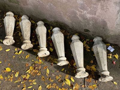Serie di Sei Balaustri per Ringhiera in Pietra di Istria