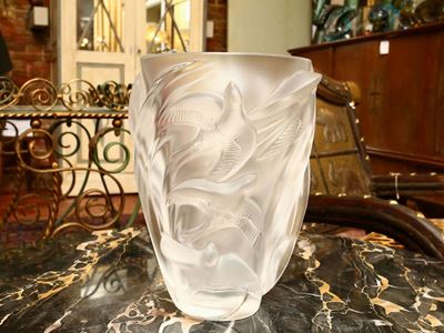 Vaso Lalique Martinets in Cristallo