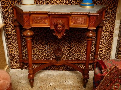 Piccola Console in Noce