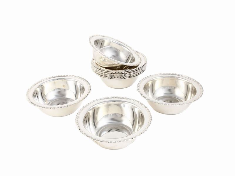 Serie di Dodici Vaschette Lavadita in Argento