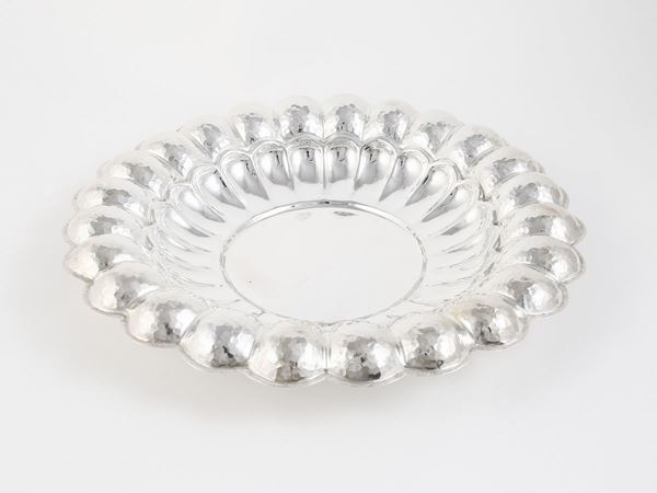 Silver bowl  - Auction Furniture, silvers, paintings and antique curiosities partly from Villa Mannelli - Maison Bibelot - Casa d'Aste Firenze - Milano