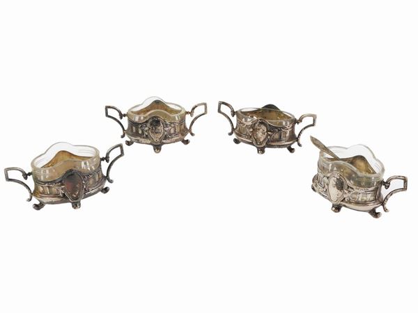Series of four silver salt cellars  - Auction Furniture, silvers, paintings and antique curiosities partly from Villa Mannelli - Maison Bibelot - Casa d'Aste Firenze - Milano