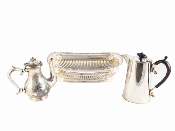 Lot of curiosities for the silver metal table  - Auction Furniture, silvers, paintings and antique curiosities partly from Villa Mannelli - Maison Bibelot - Casa d'Aste Firenze - Milano