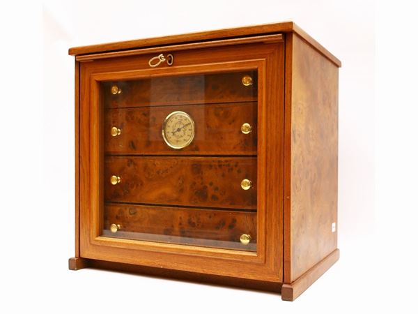 Chest of drawers for Marconi cigars