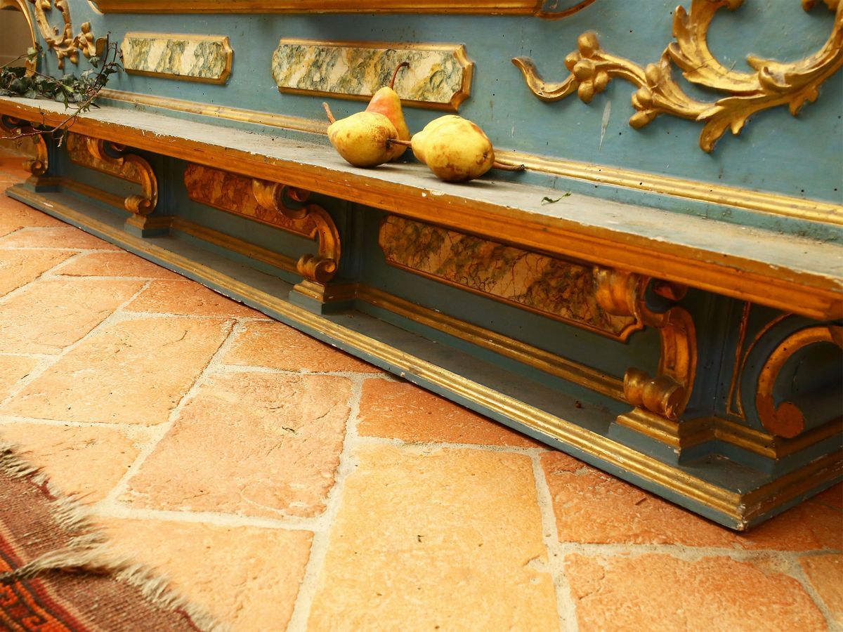 Gradino D'altare in Legno Laccato Azzurro e Lumeggiato in Oro