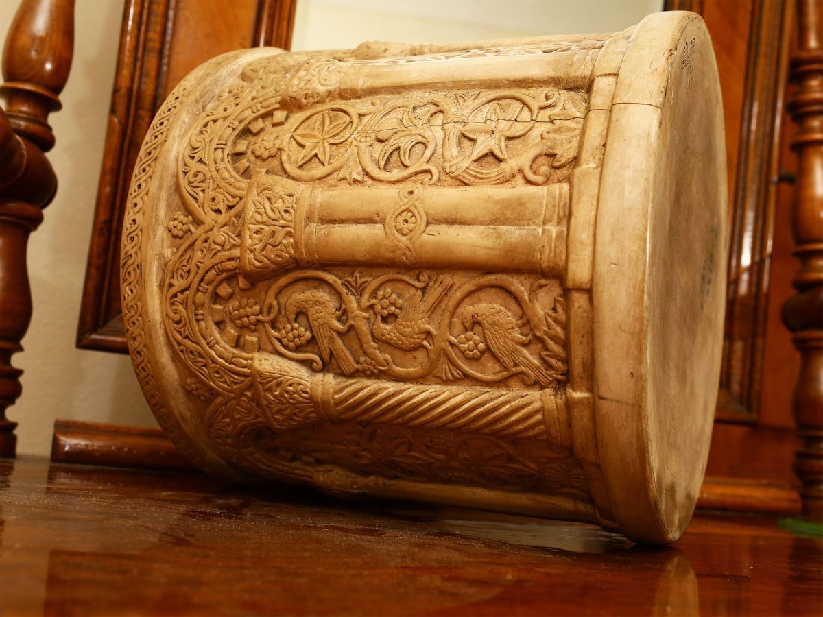 Vaso Cilindrico in Terracotta di Signa