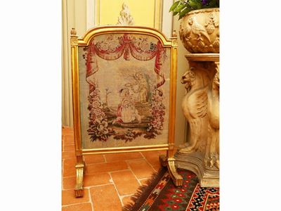 Parafuoco in Legno Intagliato e Dorato