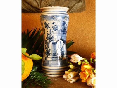 Albarello in Maiolica