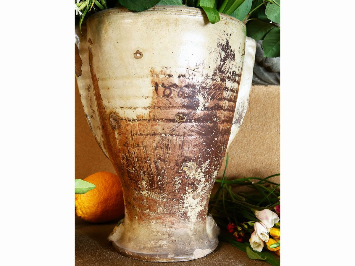 Vaso Antropomorfo in Terracotta Invetriata