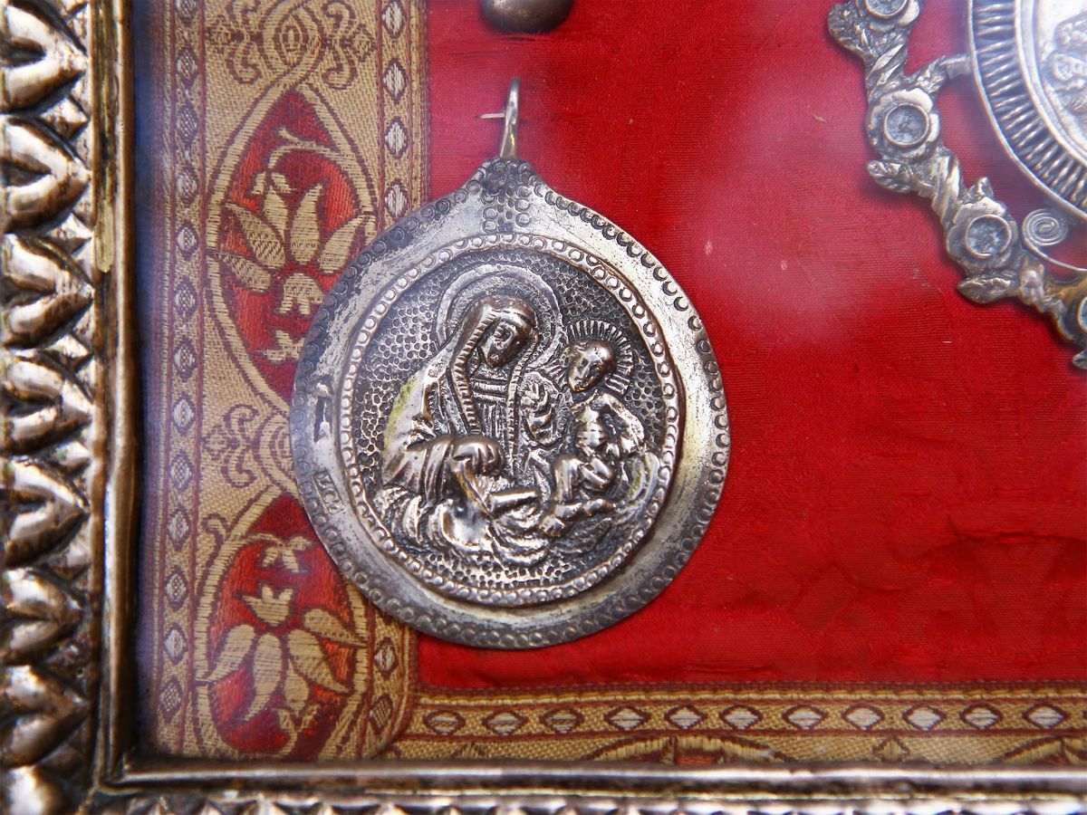 Collezione di Cinque Medaglie Devozionali Probabilmente in Argento