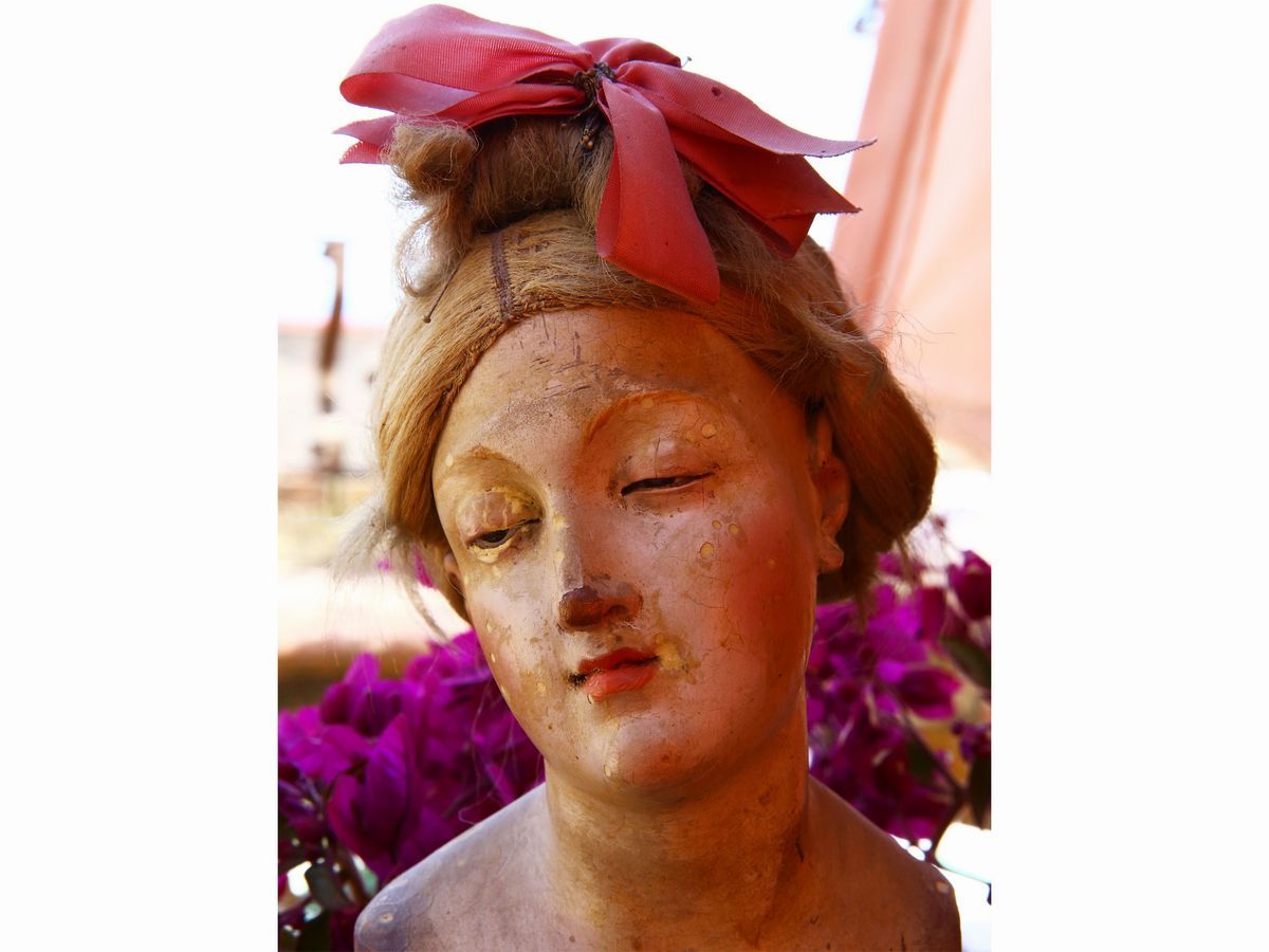Testa Femminile in Legno Laccato