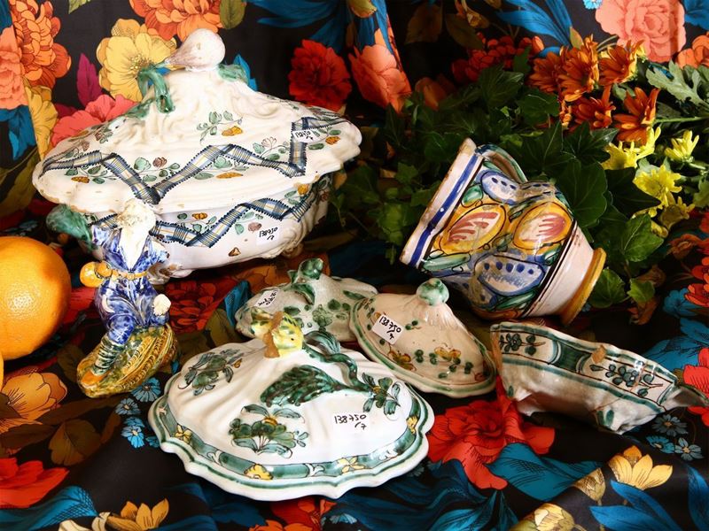 Lotto di Oggetti in Maiolica