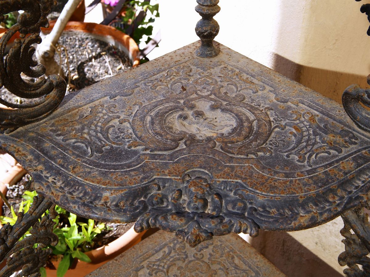 Etagere Angolare in Ghisa da Giardino o Terrazzo