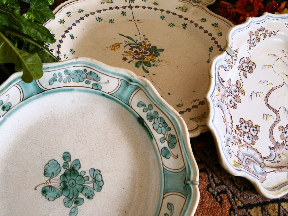 Lotto di Piatti in Maiolica