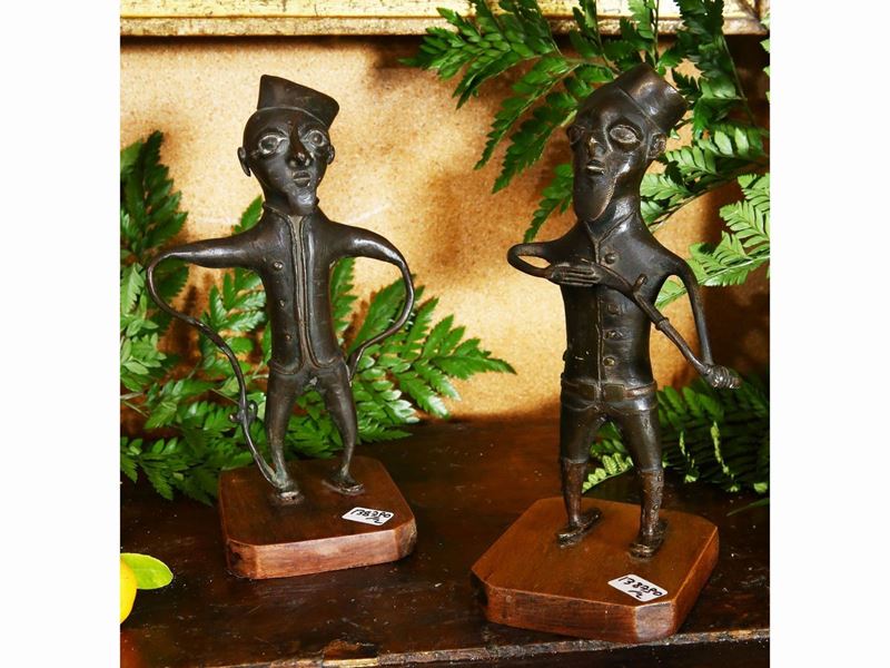 Coppia di Figure in Bronzo