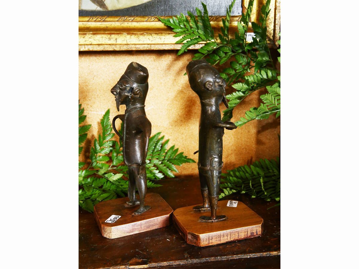 Coppia di Figure in Bronzo
