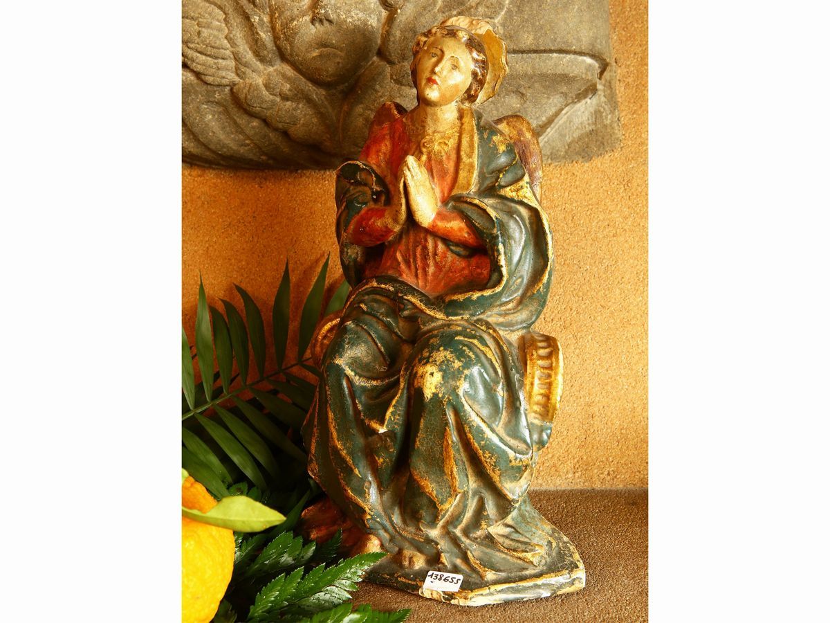 Gruppo Ligneo Raffigurante un Santo