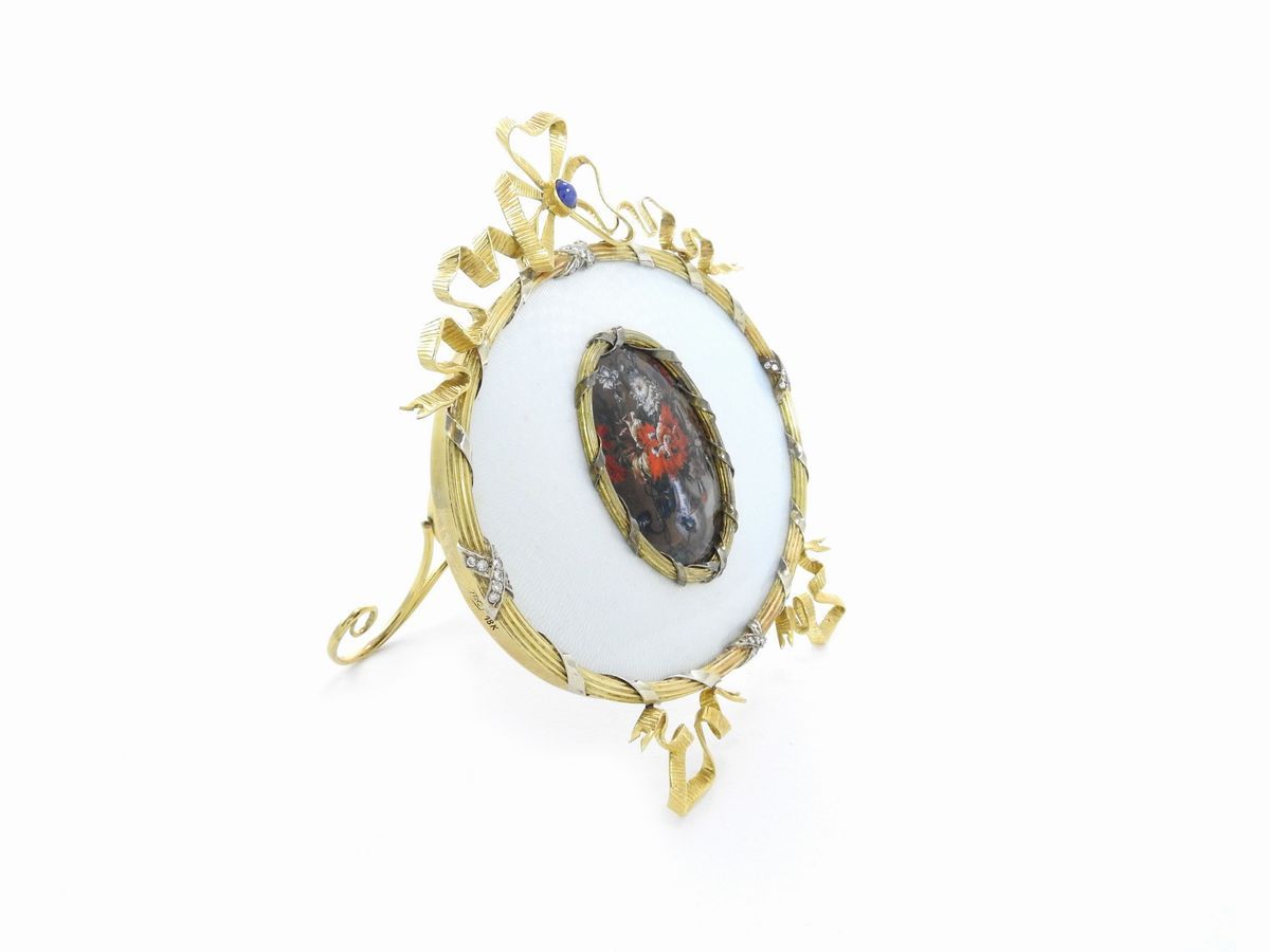 Portaritratti da Tavolo in Oro Giallo, Argento, Smalti, Diamanti e Miniatura Centrale